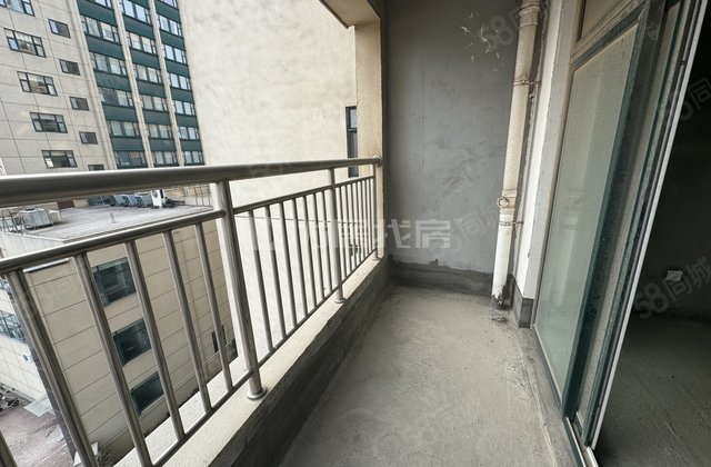 紫城山临逸镜4室2厅131.95㎡71.6万二手房图片
