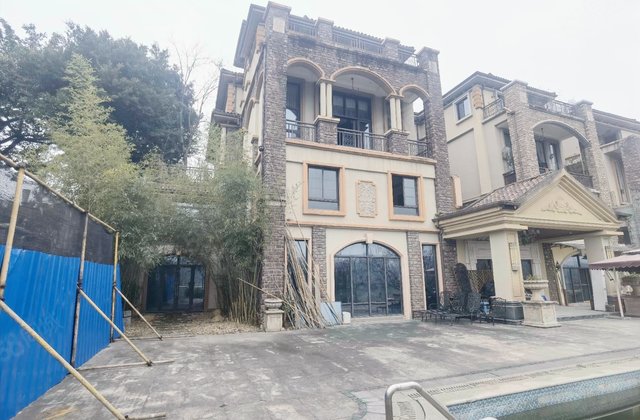 中安长岛一二三五六七区7室3厅413㎡588万二手房图片