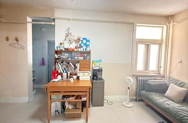 文轩一楼带院带配房单独开门91平两室两厅一卫70多