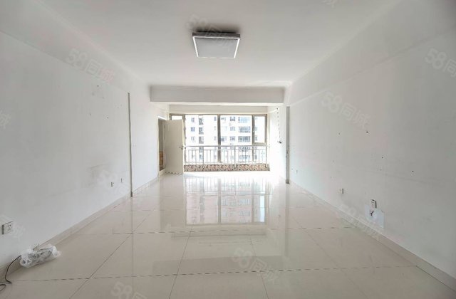 新疆教育学院家属院3室2厅121.88㎡332万二手房图片