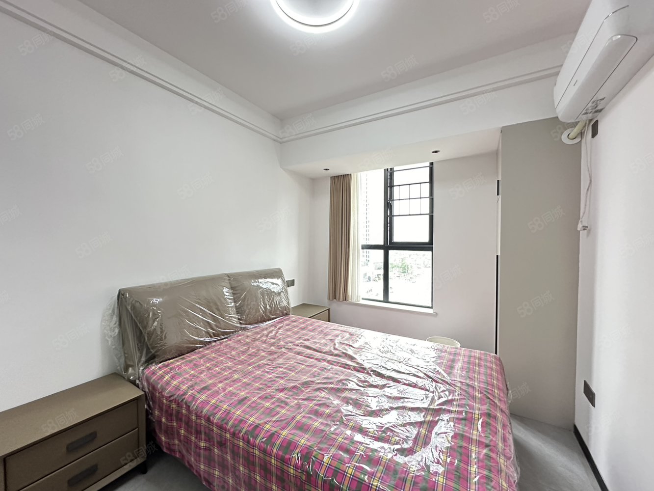 中央花园(高安)4室2厅2卫135㎡南北98万