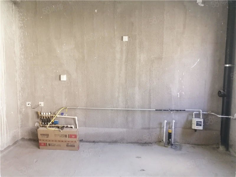 領(lǐng)秀翡翠山(別墅)5室2廳4衛(wèi)279.46㎡南北1050萬