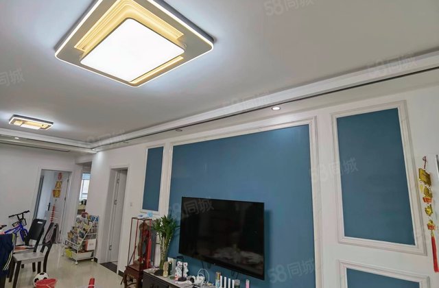 天基  水岸 精装三室 南北通透 客厅通阳台 好楼层证过二