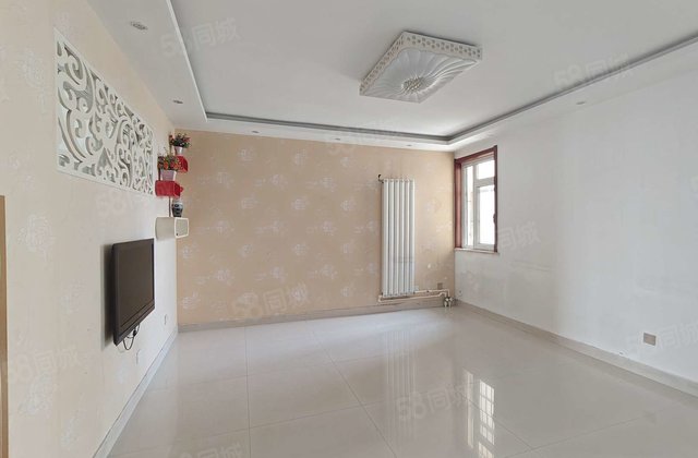 金凤龙庭 3房 周边配套完善