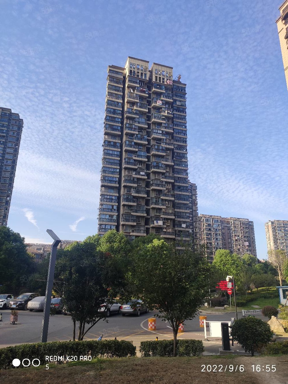 润泽花园3室2厅1卫103㎡南48万