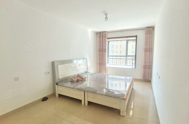 滨河实验，东苑，滨湖新城，带车位储藏室，免大税，随时看房