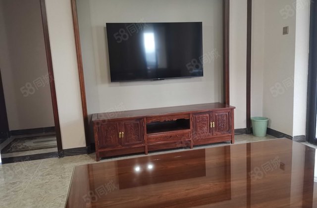 天惠仙嶺郡5室3厅300㎡600万二手房图片