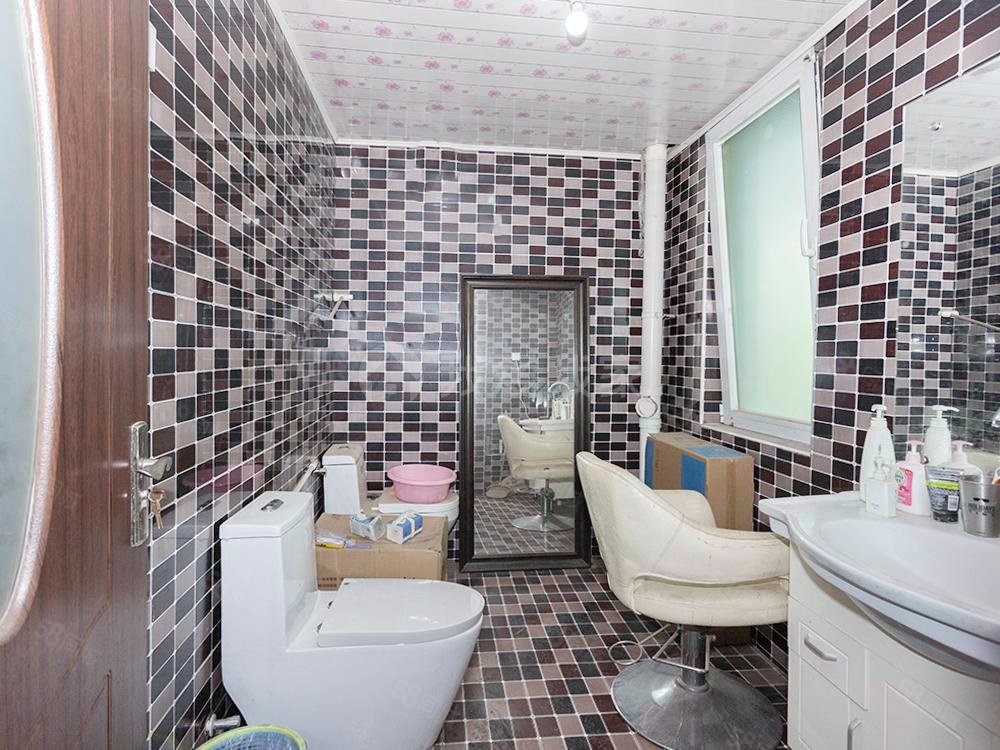 江南山水(別墅)7室3廳5衛(wèi)264.31㎡南北1399萬