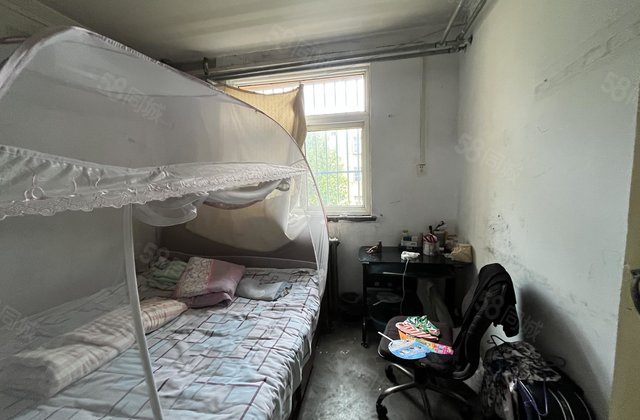 湖西市场旁 铁路益民 4楼 仅售38万 毛坯房好装修 免大税