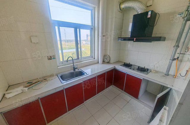 紧邻新一中  9楼东边户   送车位储藏室