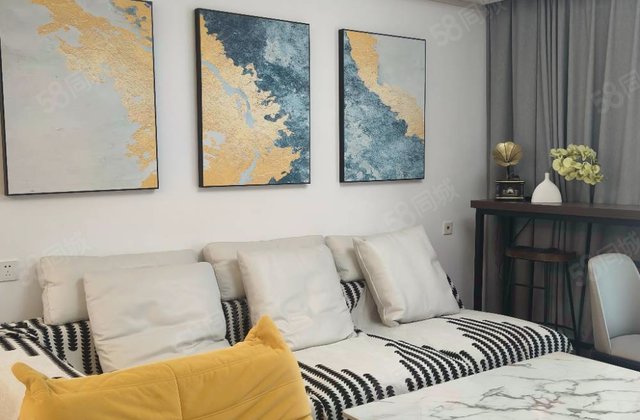 万科官山望4室2厅135.27㎡288万二手房图片