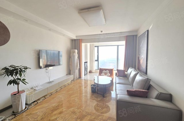 聊大翡丽湾！三室两卫！精装送送车位！送物业费！精装基本未住！