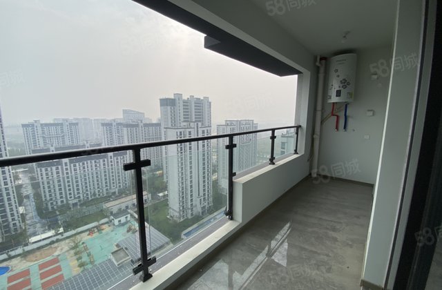 真实在售 新房未住 城市芳华三室双卫 带车位 孟达国际