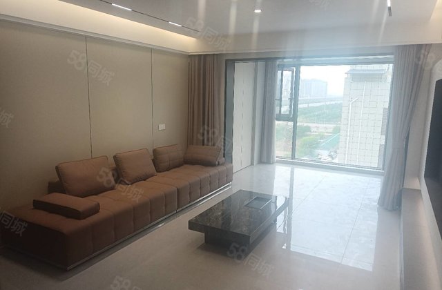 建投泊湾3室2厅2卫132㎡南北108万