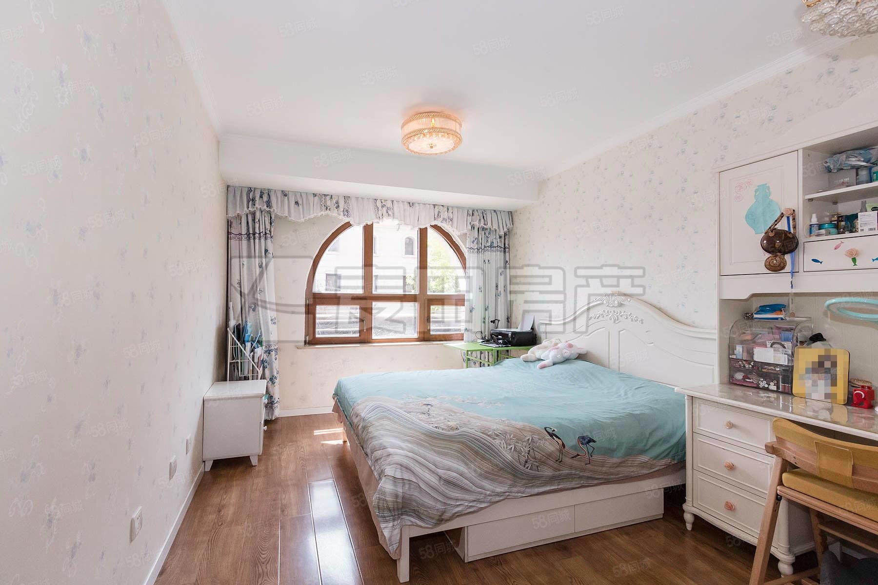 金隅翡麗華庭4室2廳2衛(wèi)161.87㎡南北999萬