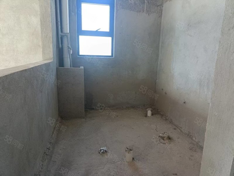 瑞景苑7室2厅4卫288㎡南北278万