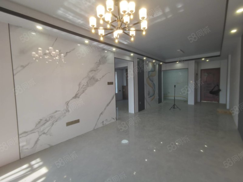 光明花园2室2厅1卫80㎡南北25.8万