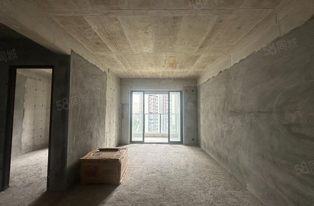 粤海城3室2厅96㎡81.8万二手房图片