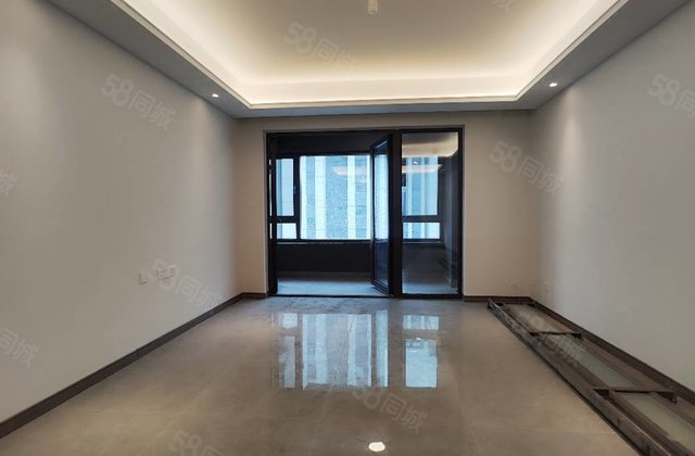 新一中 翰林天悦 带车位三室两厅两卫！三叶草户型