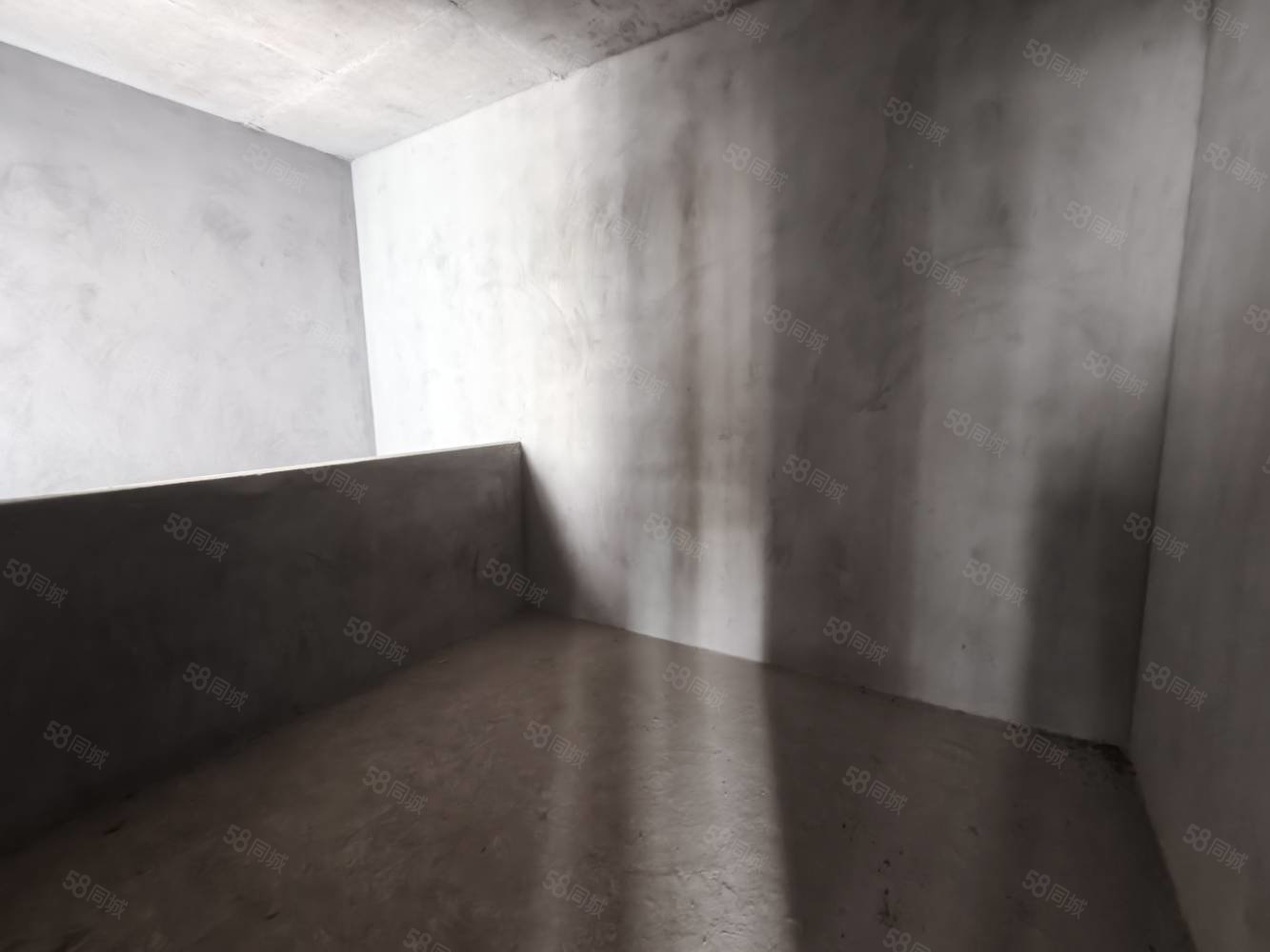 香山苑小区(张湾)3室2厅2卫106㎡南北78万