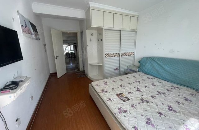 光明  五中电梯房东边户双卫，带车位储藏室