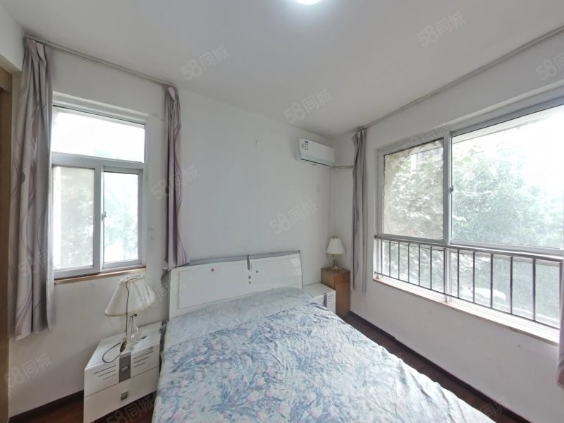 学府名苑 装修好 南北通透 小三居 小区新 出行方便