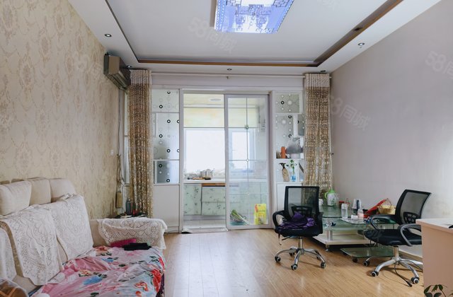 仅售35万新东方名人苑小高层66平一室一厅证过五年无大税