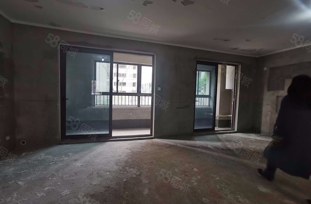 奥园铂誉府5室2厅154㎡156万二手房图片