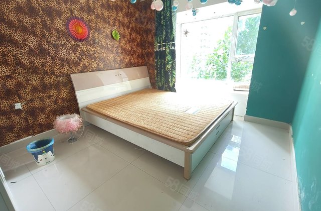 单价6000起，阿卡迪亚五期，三室两厅两卫，，前后阳台无遮挡