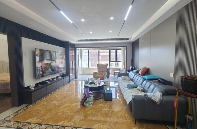 莲花桥附近 国岳府四叶草户型 豪华装修 带2个车位