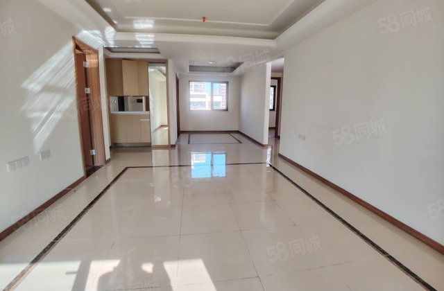 区政府实验一 东昌天悦 三叶草户型 双阳台 电梯洋房  前排