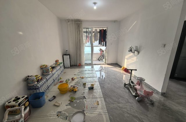 可4萬入住办完 可隔三室 带车位阿尔卡迪亚 婚房 花园路小