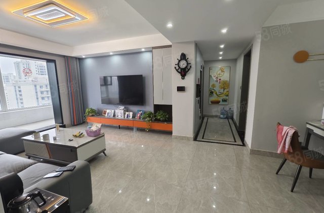 莲湖新城观景房，精装四室两厅两卫，带车位储藏室