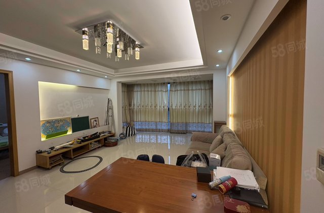 常青藤小城3室2厅141㎡255万二手房图片