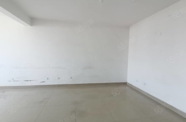 香江向阳路颐馨园二期电梯房免大税带储藏室城市之尊乐园小区附近