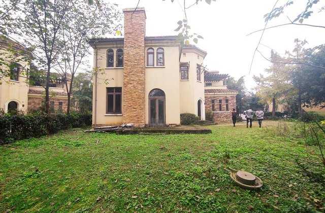 双流牧马山 独栋临水聚宝盆别墅 花园超大 视野超好