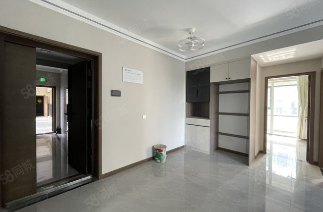 房东真实在售 财信水城印象 西边户南北通透 带车位 储藏室