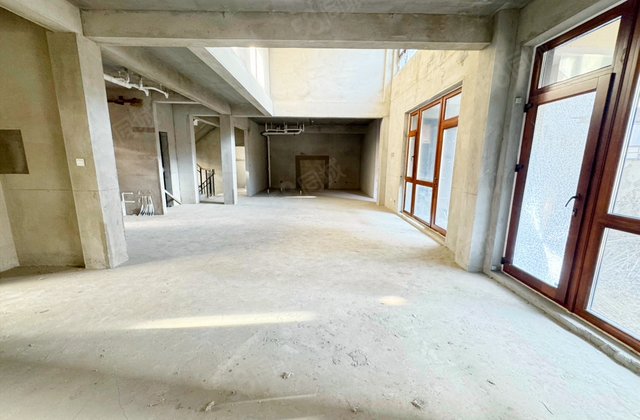 净月深水湾(别墅)4室3厅512.87㎡280万二手房图片