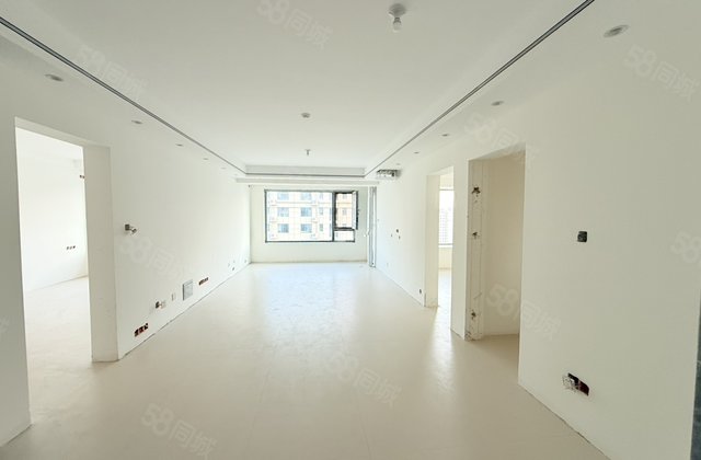 莲湖湾 三叶草118平96万 带车位 莲湖新城 昌润莲城