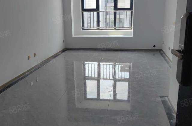 阿尔卡电梯楼泰和园，三室两厅，新房未住，理想城，水城印象