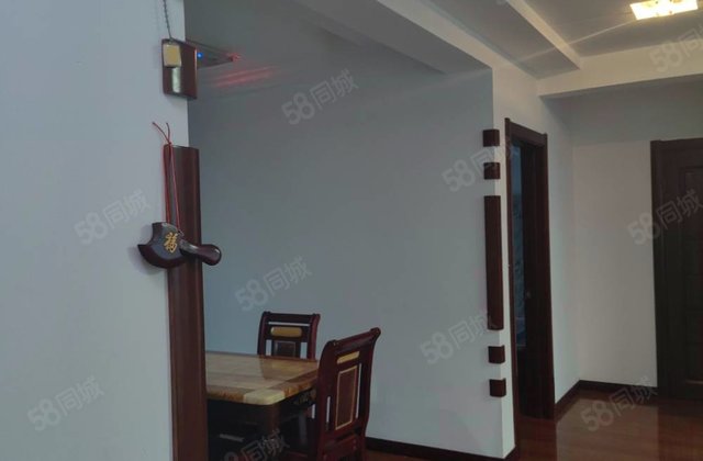 庆港君悦豪庭2室2厅116.33㎡135万二手房图片