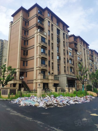 近地铁 公园式湖景园林 金装三房 读莲塘一中,恒大翡翠珑庭-南昌58