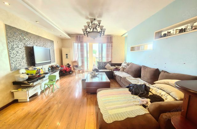 万科双水岸4室2厅150.5㎡139万二手房图片