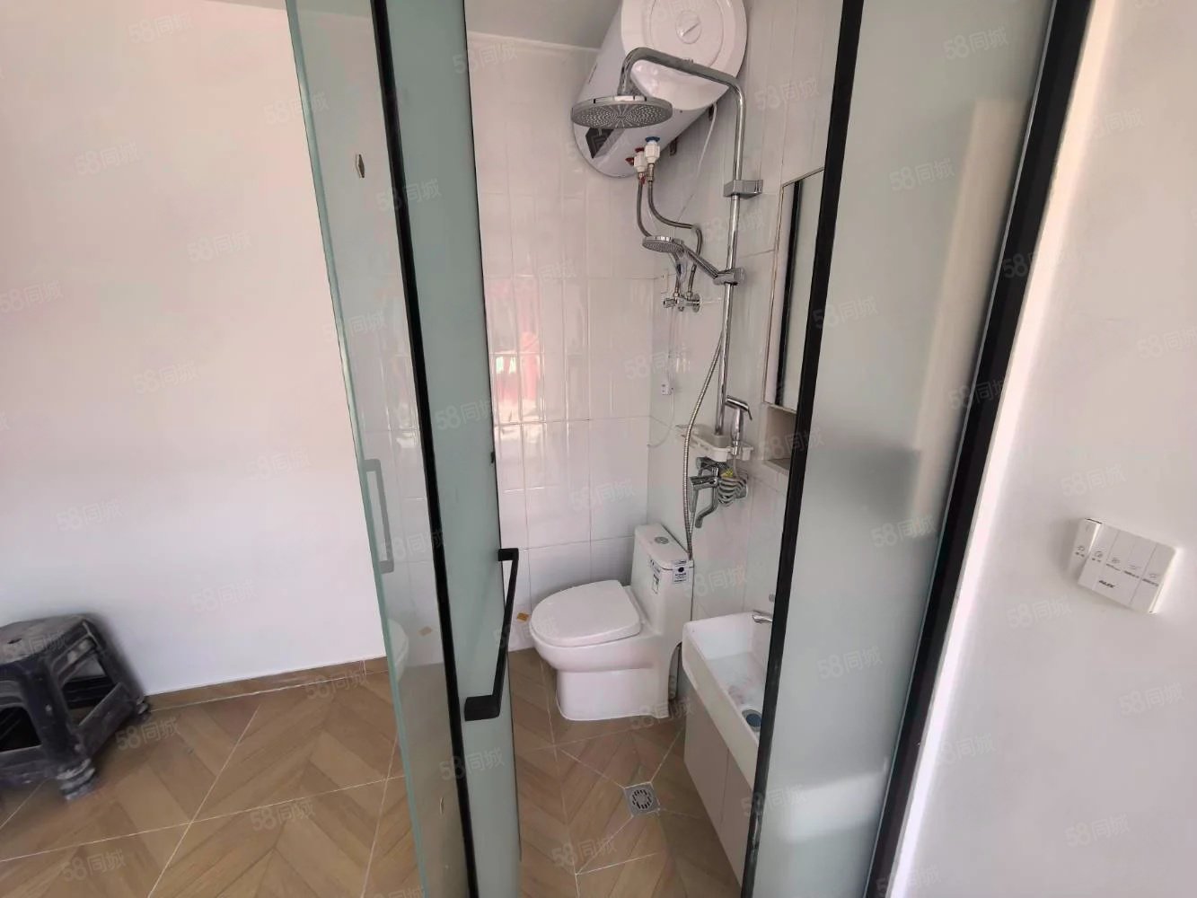 東絳胡同小區(qū)1室1廳1衛(wèi)11㎡東西178萬