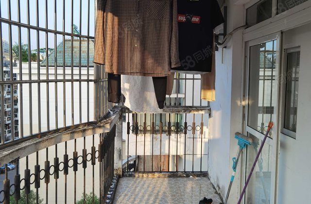 翰林苑5室3厅235㎡100万二手房图片