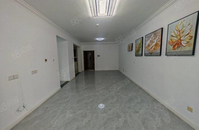 精装修温馨三居室，送储，免大税，急售，外国语民生，急售急售。