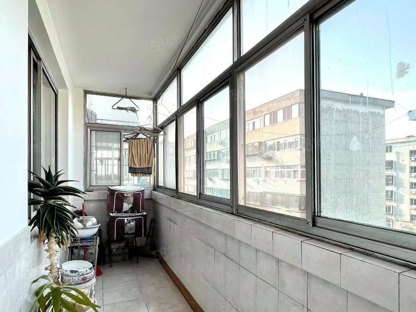 迎秋西里2室2廳1衛(wèi)84.24㎡南北58萬(wàn)