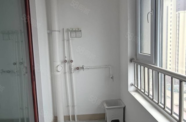 房昌润莲城！鑫亚公司新房两室！送储藏室！