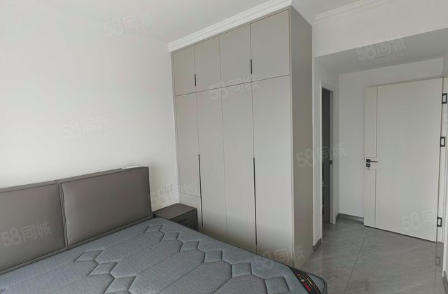 中洲天府珑悦3室1厅95.21㎡68万二手房图片