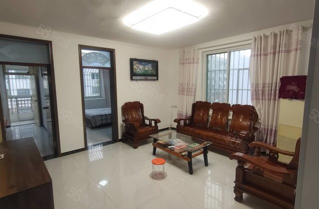 单价4千实验西邻精装二楼西边户免大税带储藏室随时看房有钥匙